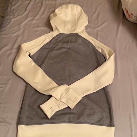 Winter coats/jackets and zip-ups/hoodies for sale - Picture 14 of 16